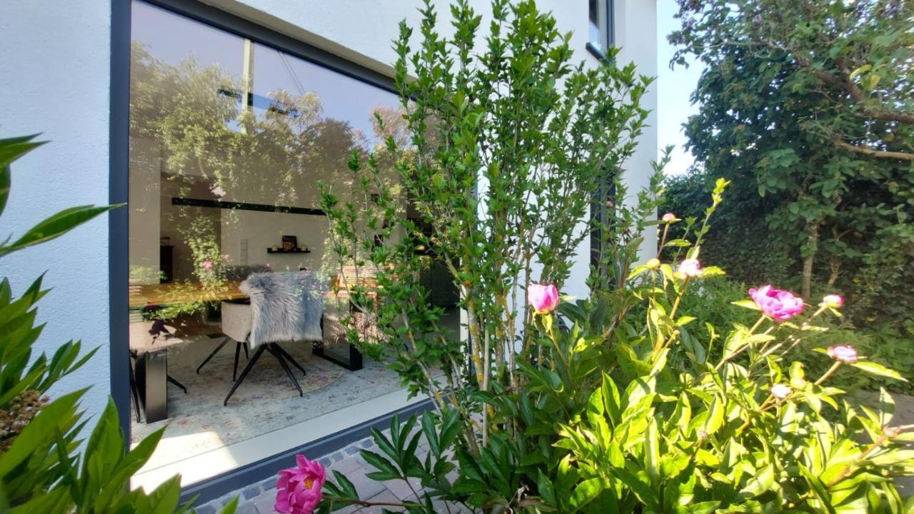 Adenauer Zwoelf - Das 5 Sterne Ferienhaus Mit Sauna Und Garten Am Eifelsteig Kerpen  Ngoại thất bức ảnh
