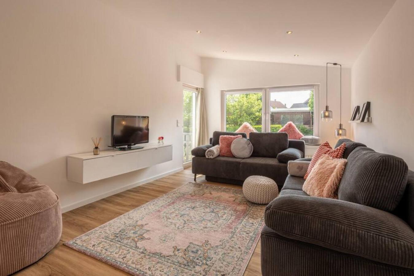 Adenauer Zwoelf - Das 5 Sterne Ferienhaus Mit Sauna Und Garten Am Eifelsteig Kerpen  Ngoại thất bức ảnh